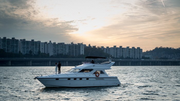 [首爾] Golden Blue Marine(골든블루마리나)