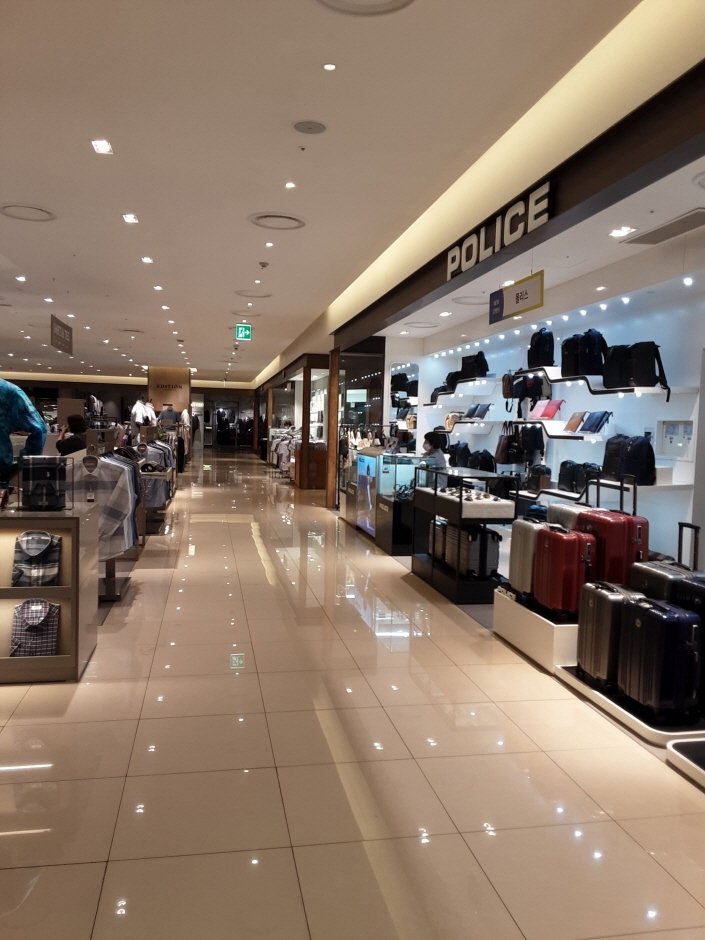 [首爾] [事後免稅店] 現代百貨公司 (D-Cube City店)(현대백화점 디큐브시티)