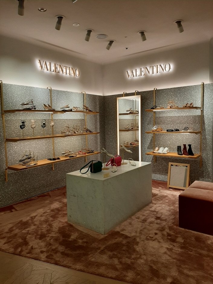 [首爾] [事後免稅店] 范倫鐵諾 Shoes (新世界江南店)(발렌티노 슈즈 신세계강남점)