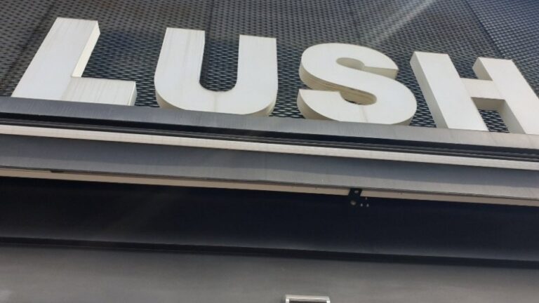 [首爾] [事後免稅店] (株)Lush Korea (經理團路店)(㈜러쉬코리아 경리단길점)
