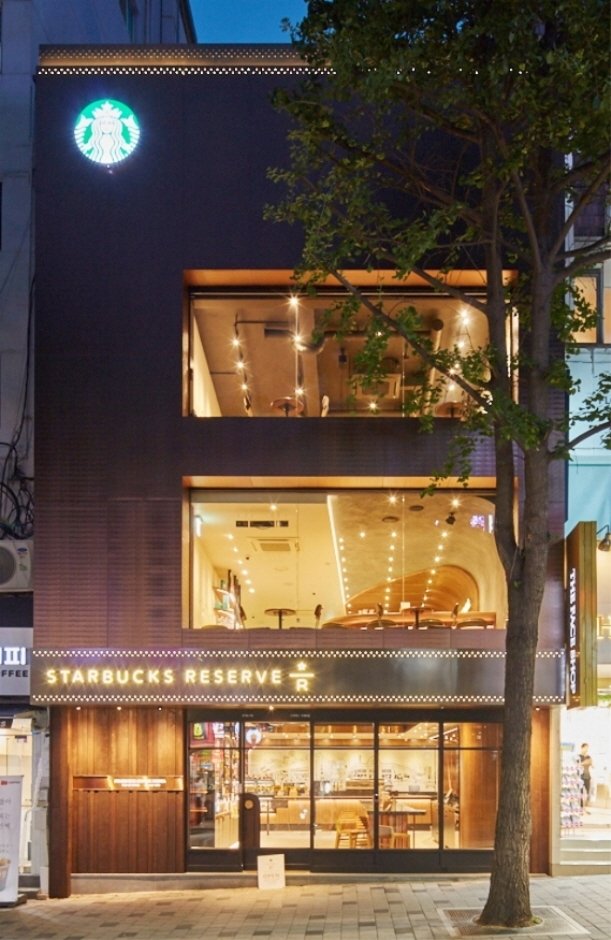 [首爾] 星巴克梨大R店(스타벅스 이대R)