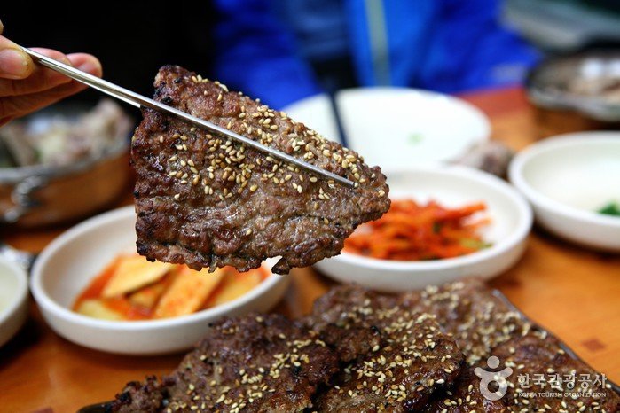 [光州] 光州松汀洞烤牛肉餅街(광주 송정동 떡갈비 골목)