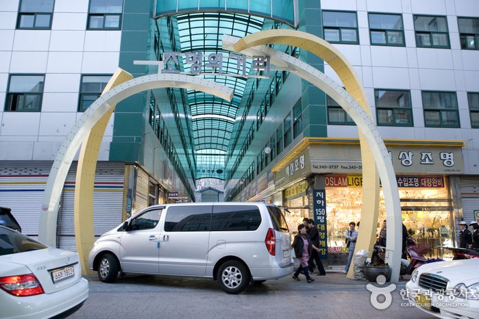 [釜山] 國際市場燈飾街(국제시장 조명의 거리)