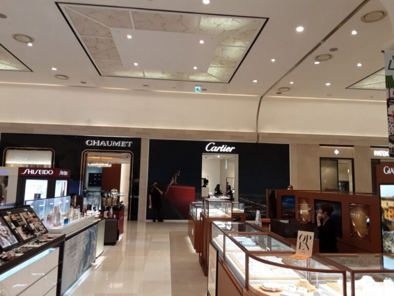 [釜山] [事後免稅店] 卡地亞 (新世界Centum City店)(까르띠에 신세계 센텀시티점)
