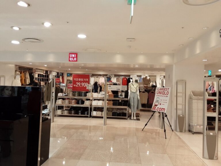 [釜山] [事後免稅店] UNIQLO (樂天東萊店)(유니클로 롯데동래)