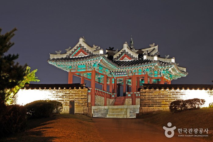 [京畿道] 訪花隨柳亭(東北角樓)(방화수류정(동북각루))