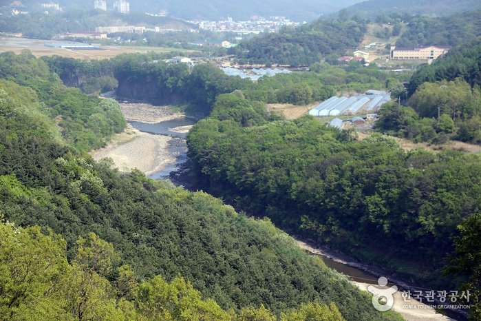 [京畿道] 夢烏理峽谷(漢灘江地質公園)(멍우리 협곡 (한탄강 국가지질공원))