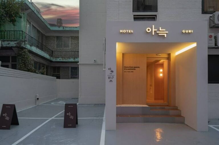 [京畿道] THE HYOOSIK AANK飯店(九里店)(더휴식 아늑호텔 구리점)