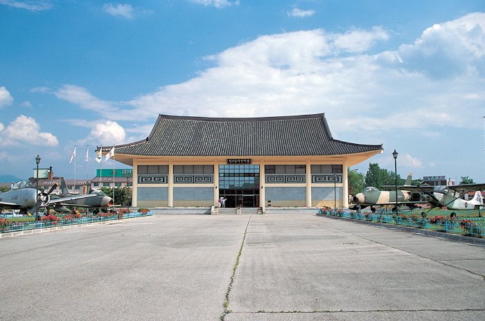 [江原道] 鐵原設施管理事業所 (舊 鐵三角戰跡館)(철원 시설물관리사업소 (구 철의삼각전적관))