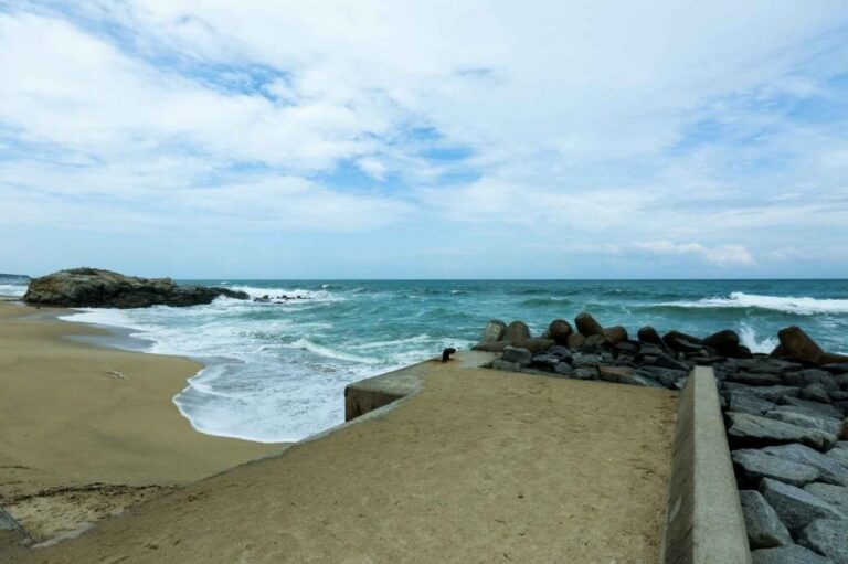 [江原道] 沙斤津海邊(沙斤津海水浴場)(사근진해변(사근진해수욕장))