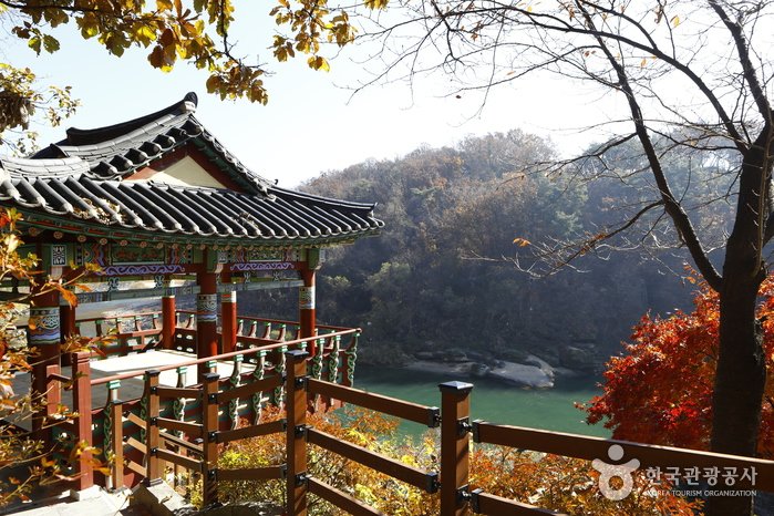 [江原道] 孤石亭國民旅遊區(고석정국민관광지)