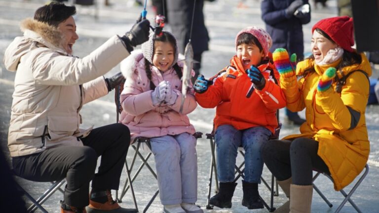 [江原道] 冰雪王國華川山鱒魚節(얼음나라화천 산천어축제)
