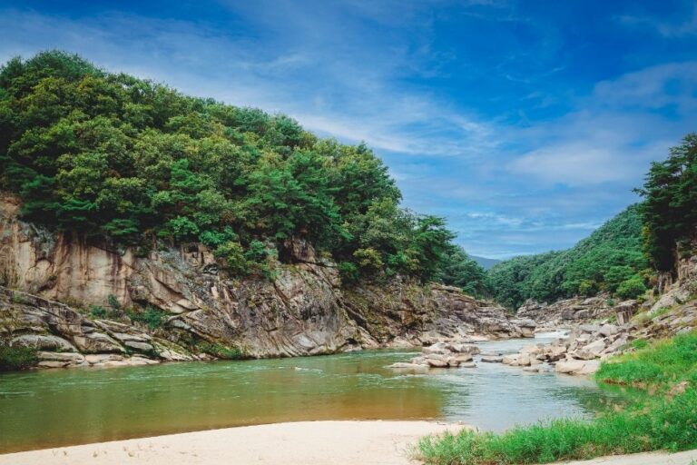 [江原道] 漢灘江柱狀節理路(철원 한탄강 주상절리길(잔도))