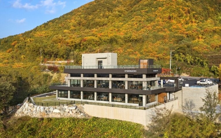 [江原道] 星巴克春川九峰山R店(스타벅스 춘천구봉산R점)