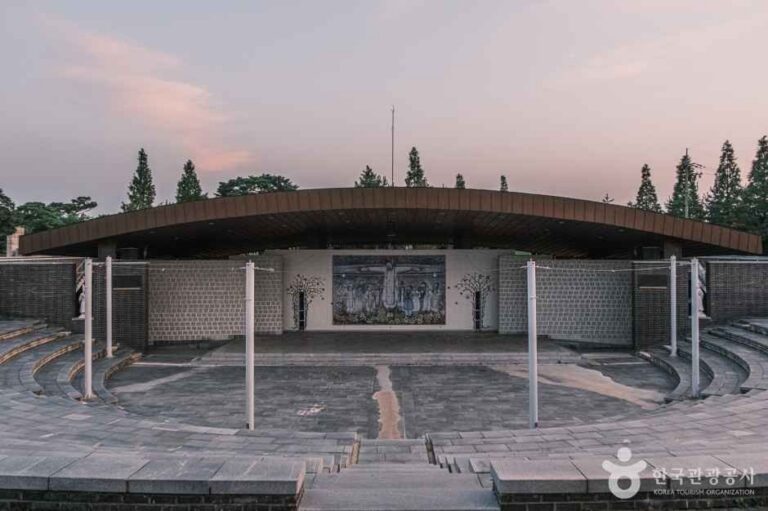 [忠清南道] 松山聖地(솔뫼성지)