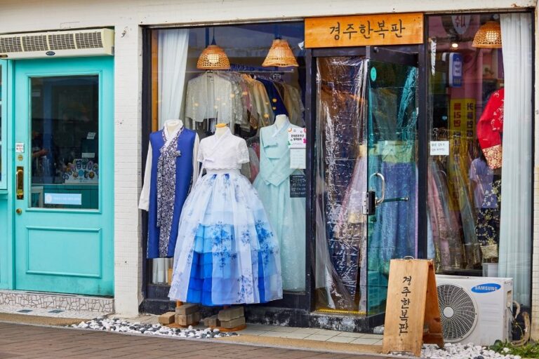 [慶尚北道] 慶州韓服正中央(경주한복판)