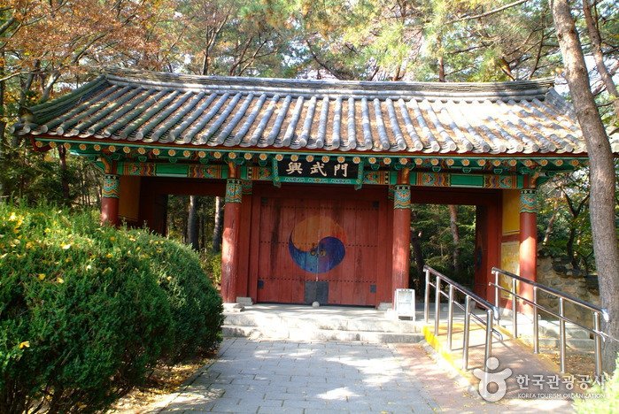 [慶尚北道] 慶州金庾信墓(경주 김유신묘)
