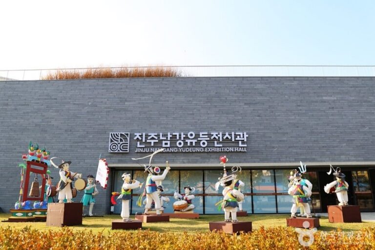 [慶尚南道] 小望晉山流燈主題公園(소망진산 유등테마공원)