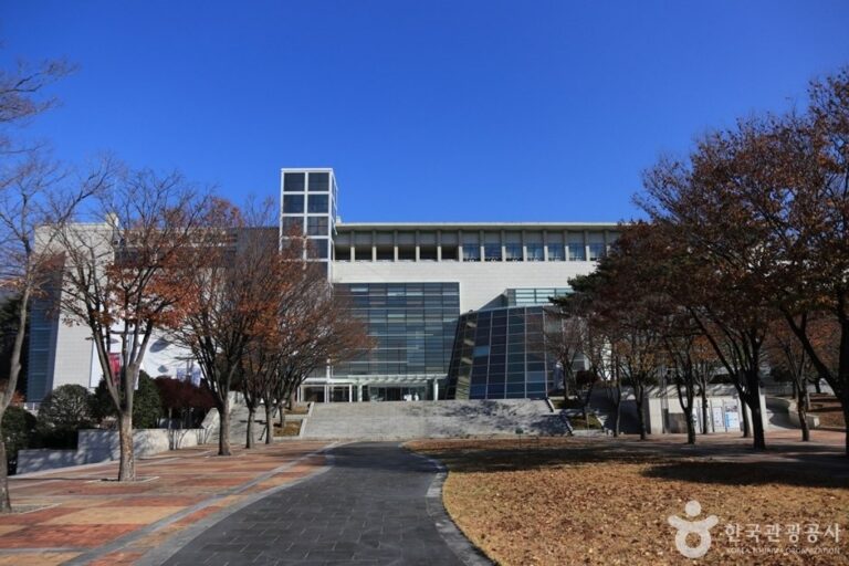 [慶尚南道] 慶南道立美術館(경남도립미술관)