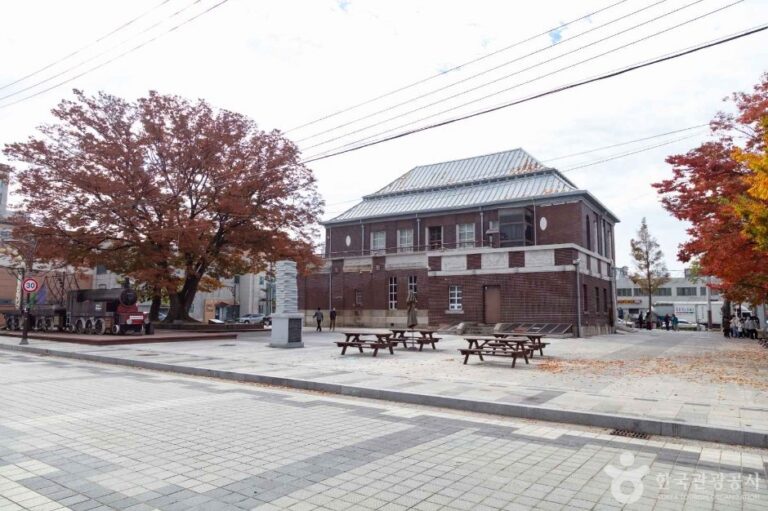 [全羅北道] 近代建築館(原・朝鮮銀行 群山分行)(근대건축관 (구)조선은행군산지점)