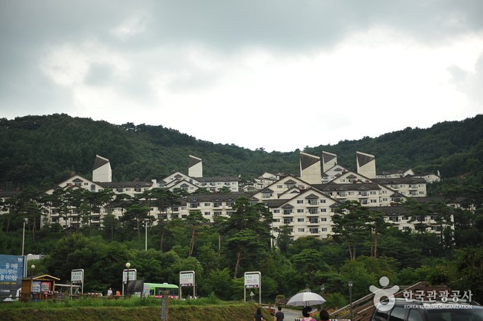 [全羅北道] 茂朱德裕山渡假村家庭飯店(무주덕유산리조트 가족호텔)