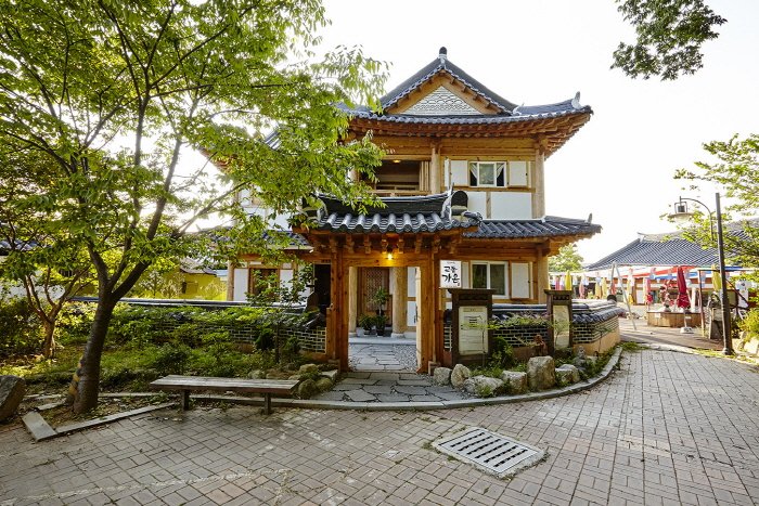 [全羅北道] 校洞中間 (교동가온)