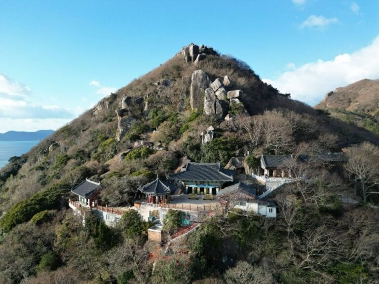 [全羅南道] 向日庵(麗水)(향일암(여수))