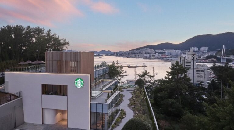 [全羅南道] 星巴克THE麗水突山DT店(스타벅스 더여수돌산DT점)