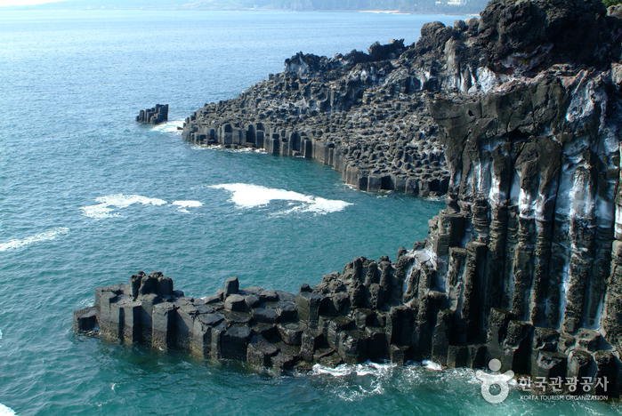 [濟州] 柱狀節理帶(大浦洞支薩蓋)(주상절리대(대포동지삿개))