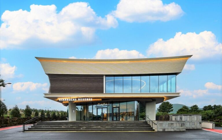 [濟州] 星巴克THE濟州松堂公園R店(스타벅스 더제주송당파크R)